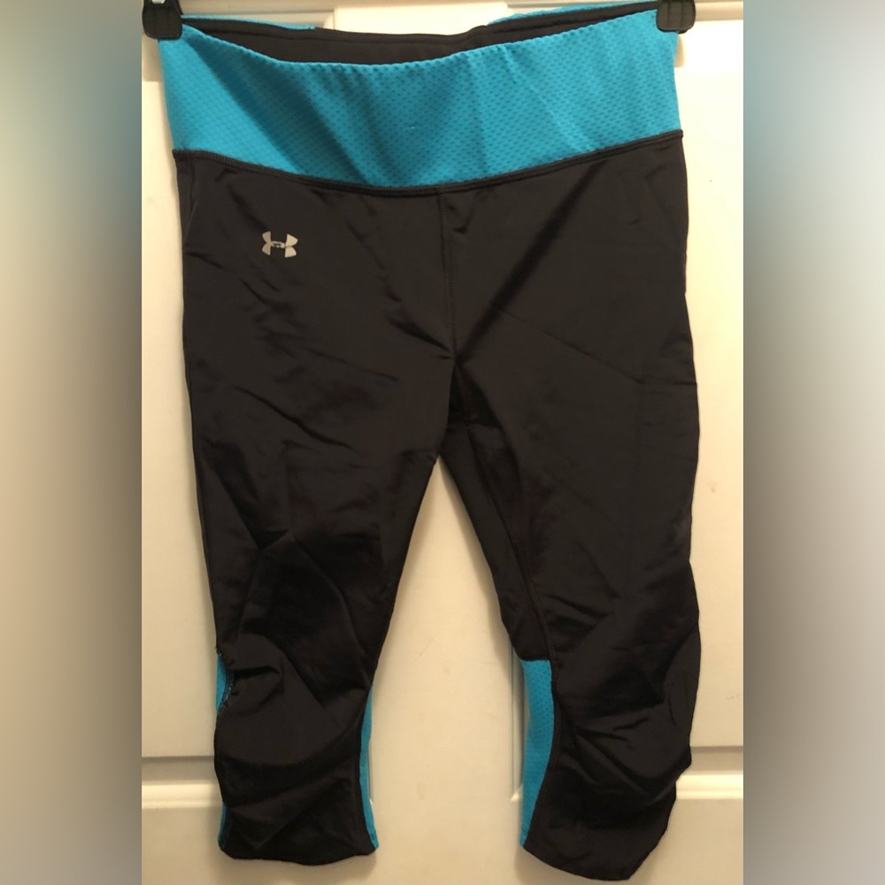 Under Armour Women's HeatGear Capri Leggings